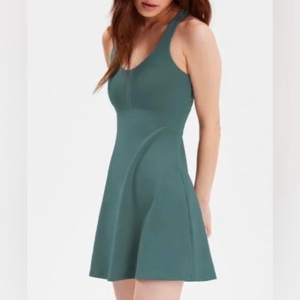 NWOT S girlfriend collective Alpine Lola V-Neck Dress Small